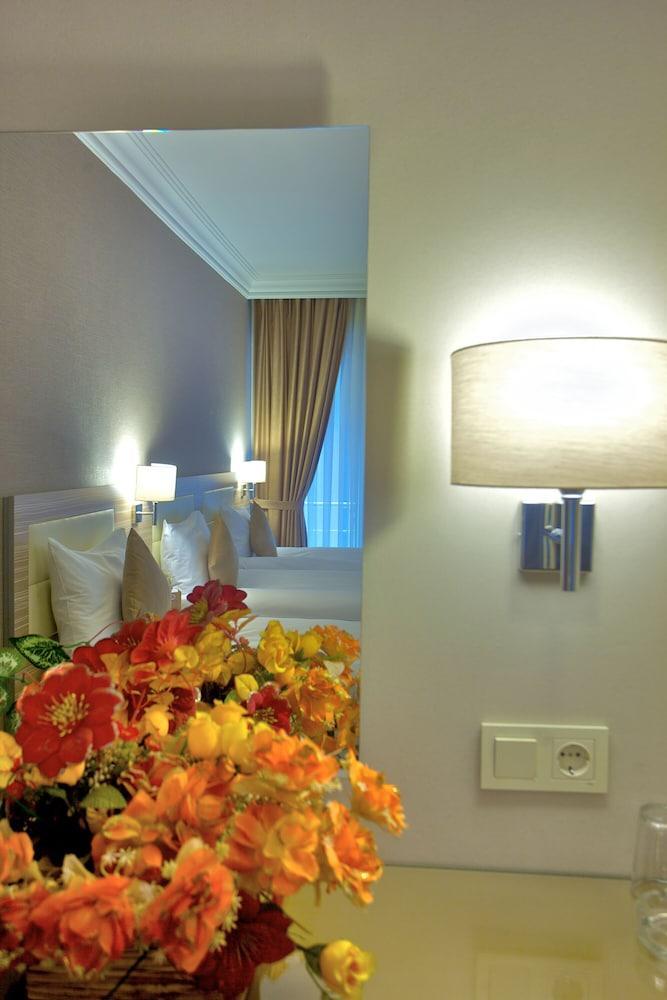 Laleli Emin Hotel Istanbul Bagian luar foto